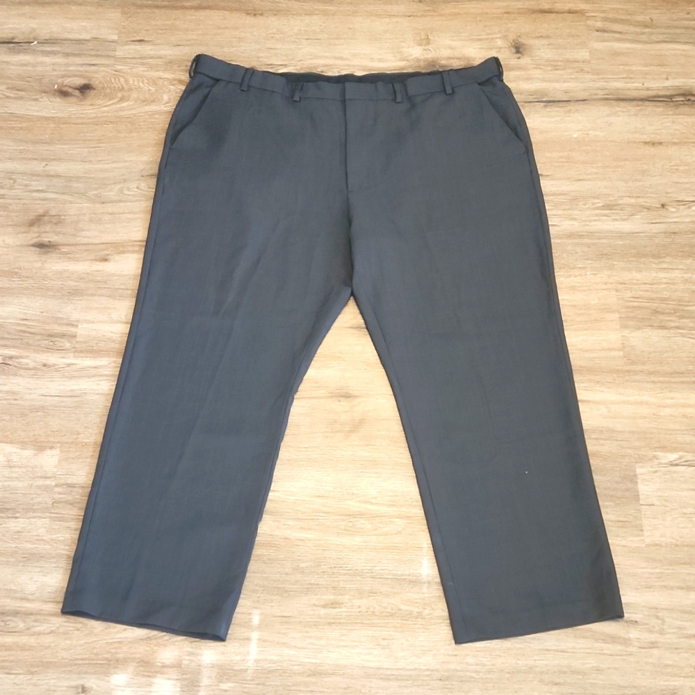 Van Heusen Men's Pleated Dress Pants 46 × 30.